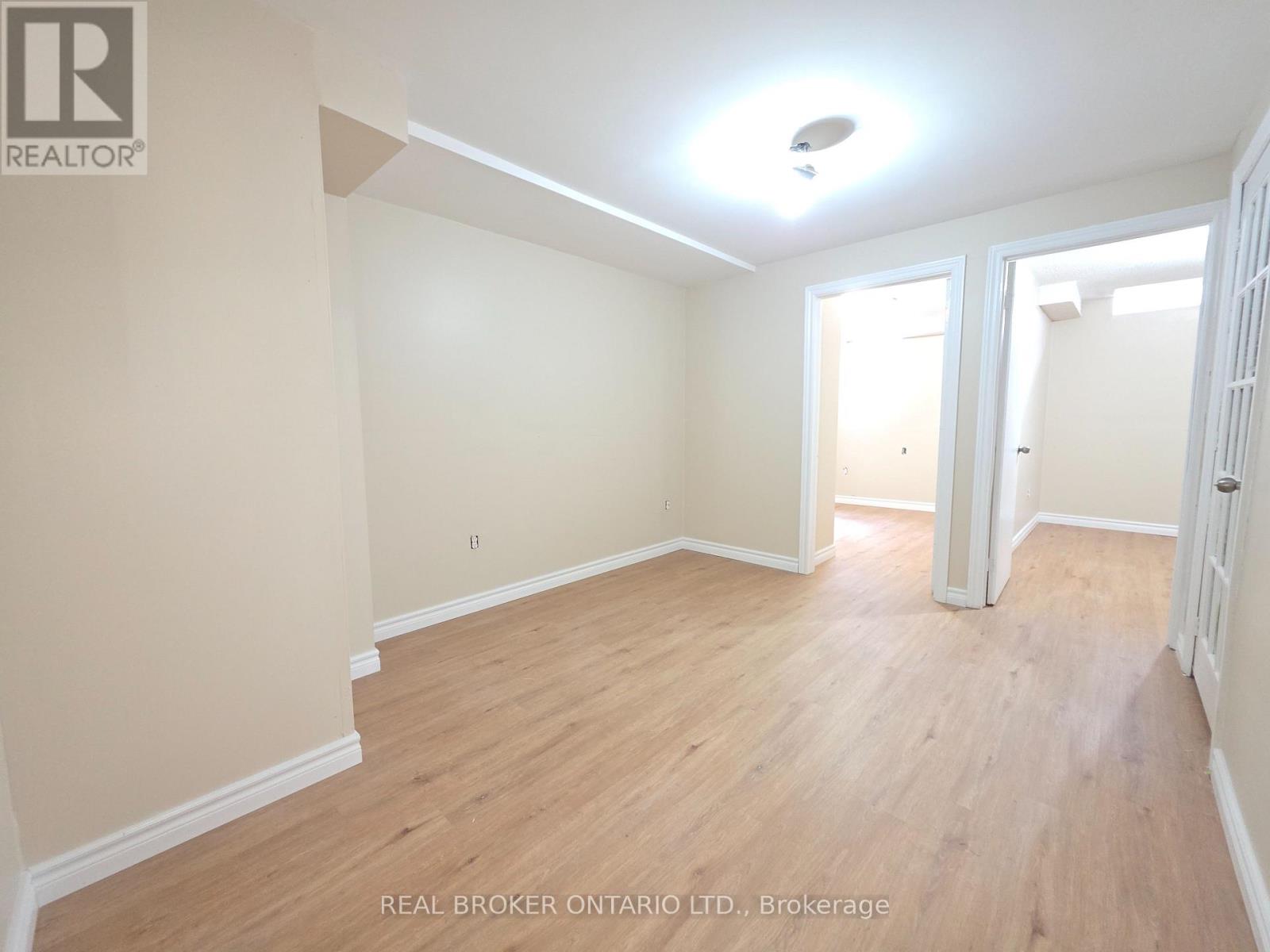 Basement - 922 Ledbury Crescent, Mississauga, Ontario  L5V 2P8 - Photo 8 - W14098226