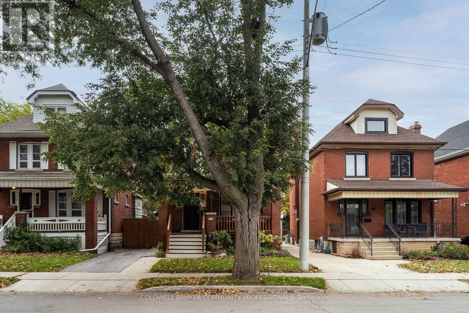 82 Province Street S, Hamilton, Ontario  L8K 2K8 - Photo 4 - X14098212