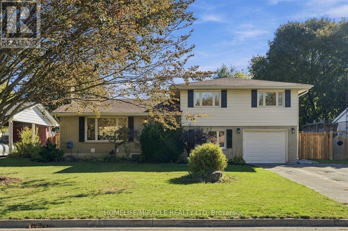 15 MEADOW ROAD, Brantford, Ontario