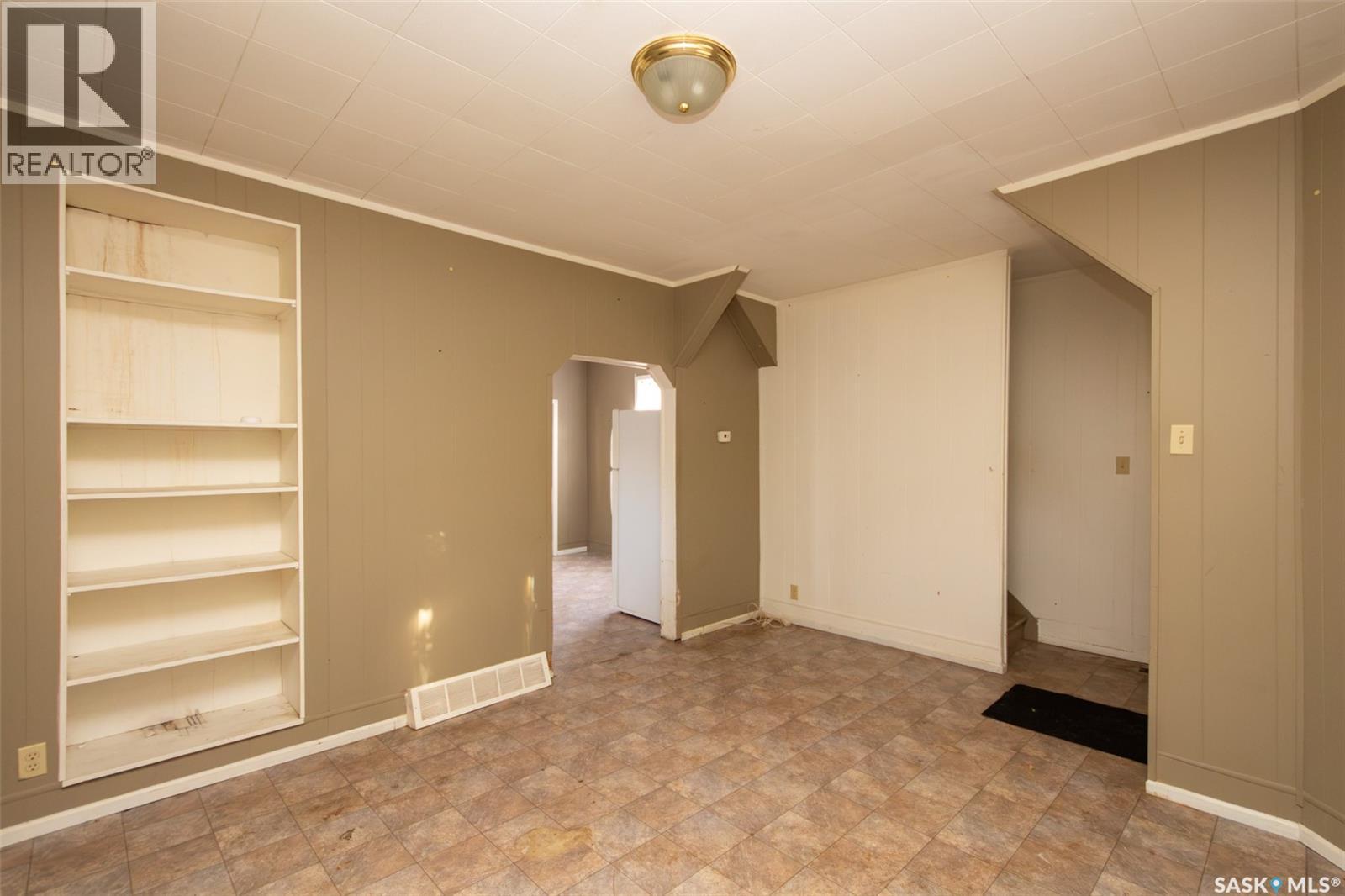 772 101st STREET North Battleford Saskatchewan Canada S9A0Z1 3