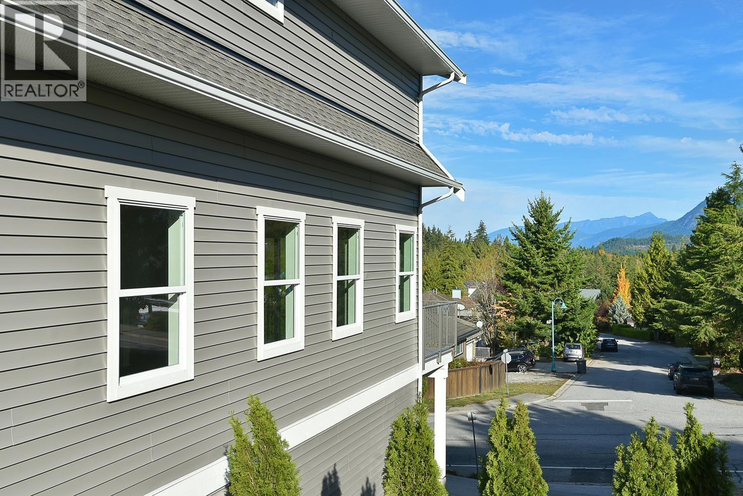 5825 Trail Avenue, Sechelt, British Columbia V7Z 0K5 - Photo 35 - R3176682