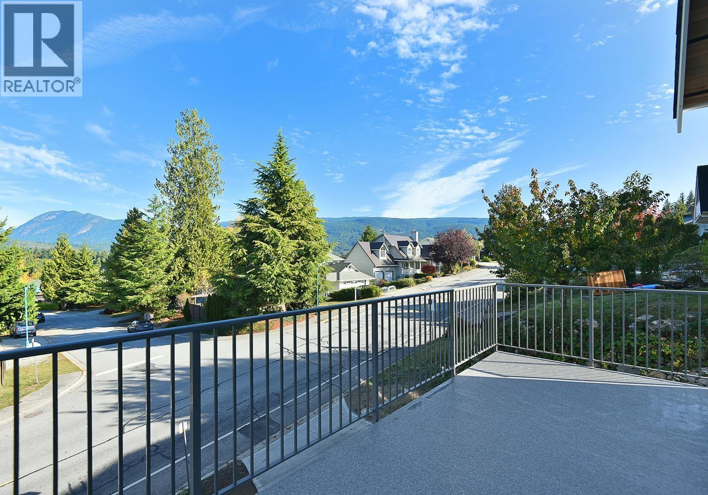 5825 Trail Avenue, Sechelt, British Columbia V7Z 0K5 - Photo 11 - R3176682