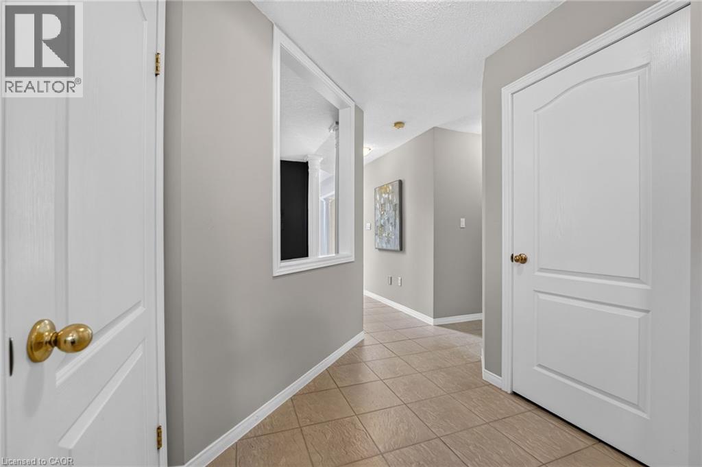 28 Holkham Avenue, Hamilton, Ontario  L9K 1P1 - Photo 6 - 40870311