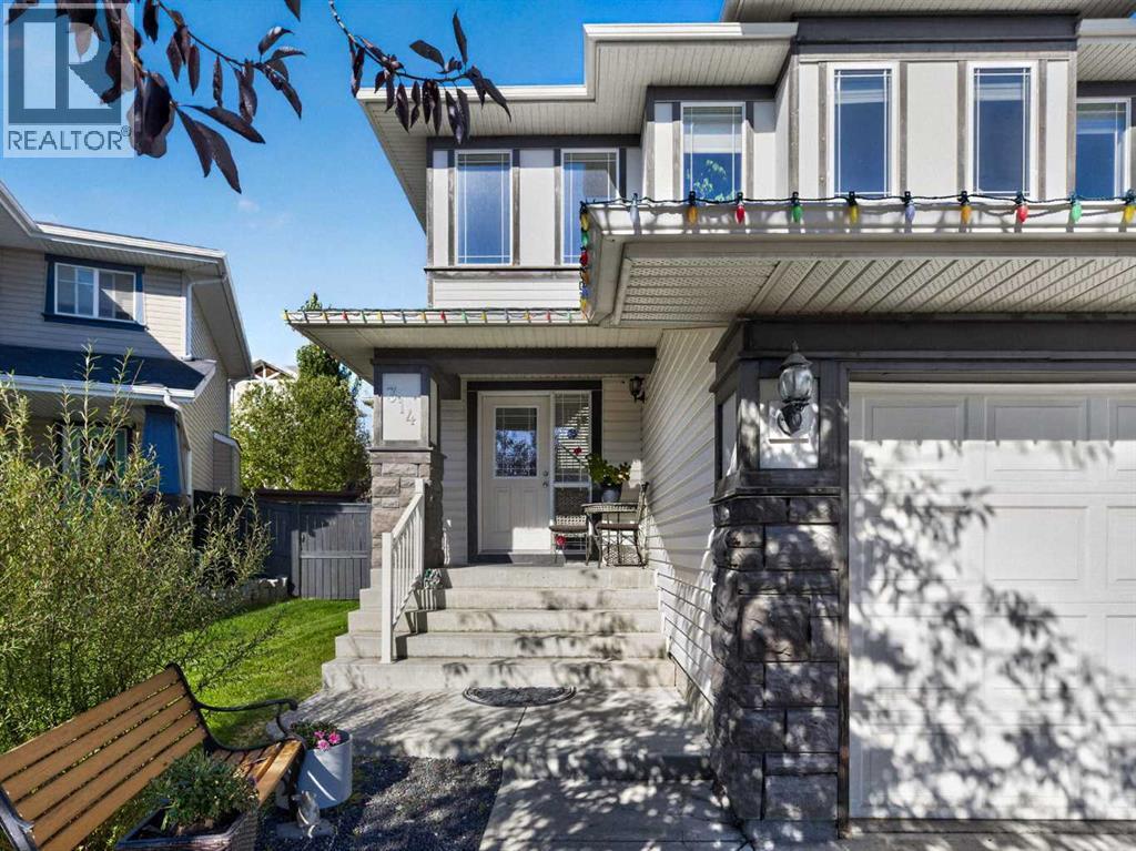 314 Reunion Heath Nw, Airdrie, Alberta  T4B 0M5 - Photo 2 - A2350452