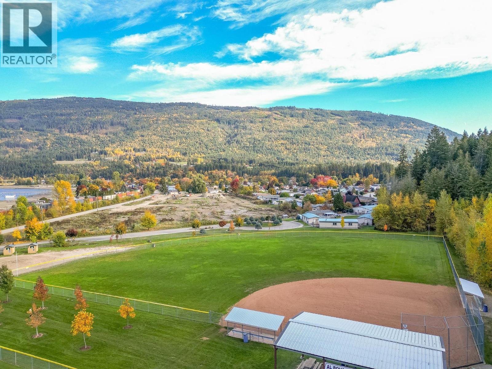 4760 Canoe Beach Drive Drive NE, Salmon Arm, British Columbia  V0E 1K0 - Photo 39 - 10403947