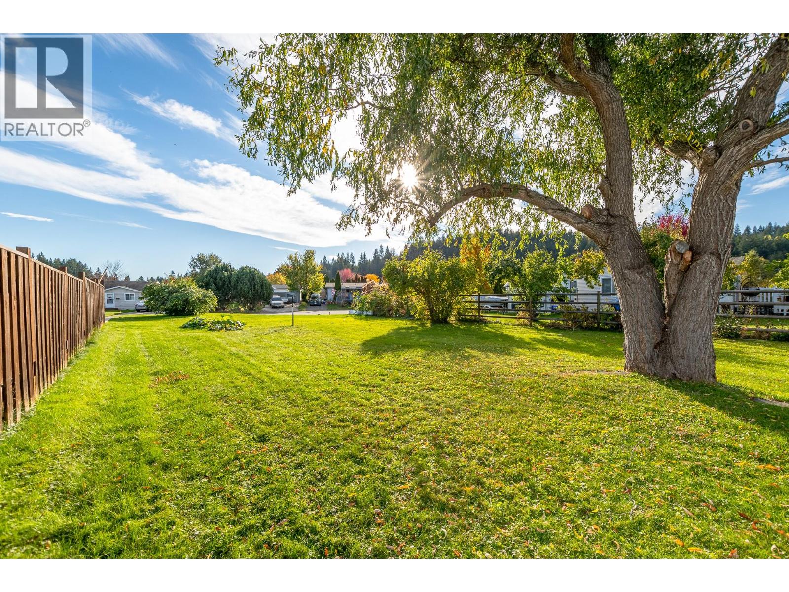 4760 Canoe Beach Drive Drive NE, Salmon Arm, British Columbia  V0E 1K0 - Photo 16 - 10403947