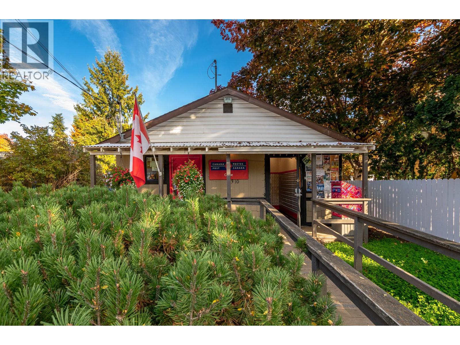 4760 Canoe Beach Drive Drive NE, Salmon Arm, British Columbia  V0E 1K0 - Photo 46 - 10403947