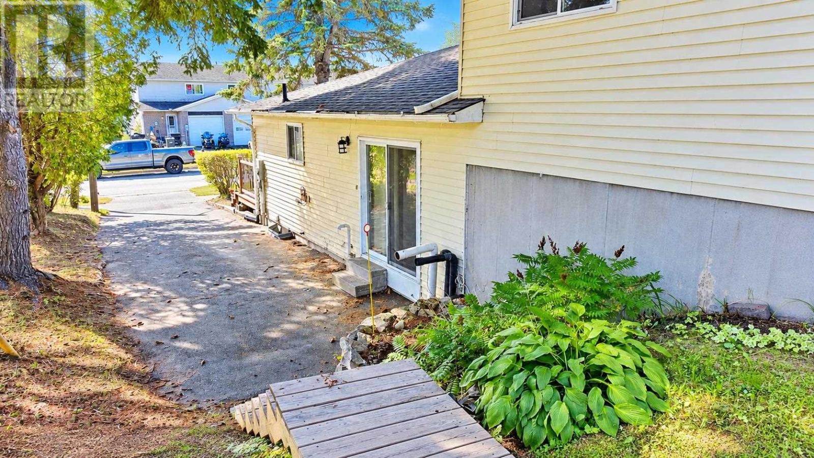2 Farrell Cres, Elliot Lake, Ontario  P5A 3N6 - Photo 28 - SM262514
