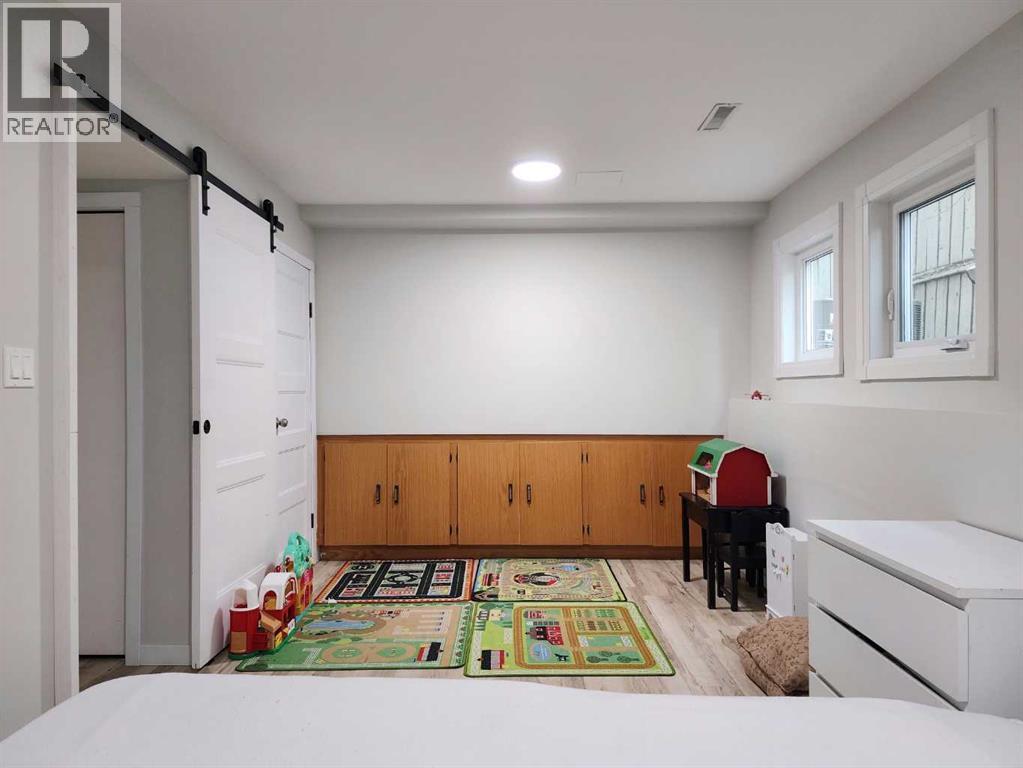 14 stafford Road N