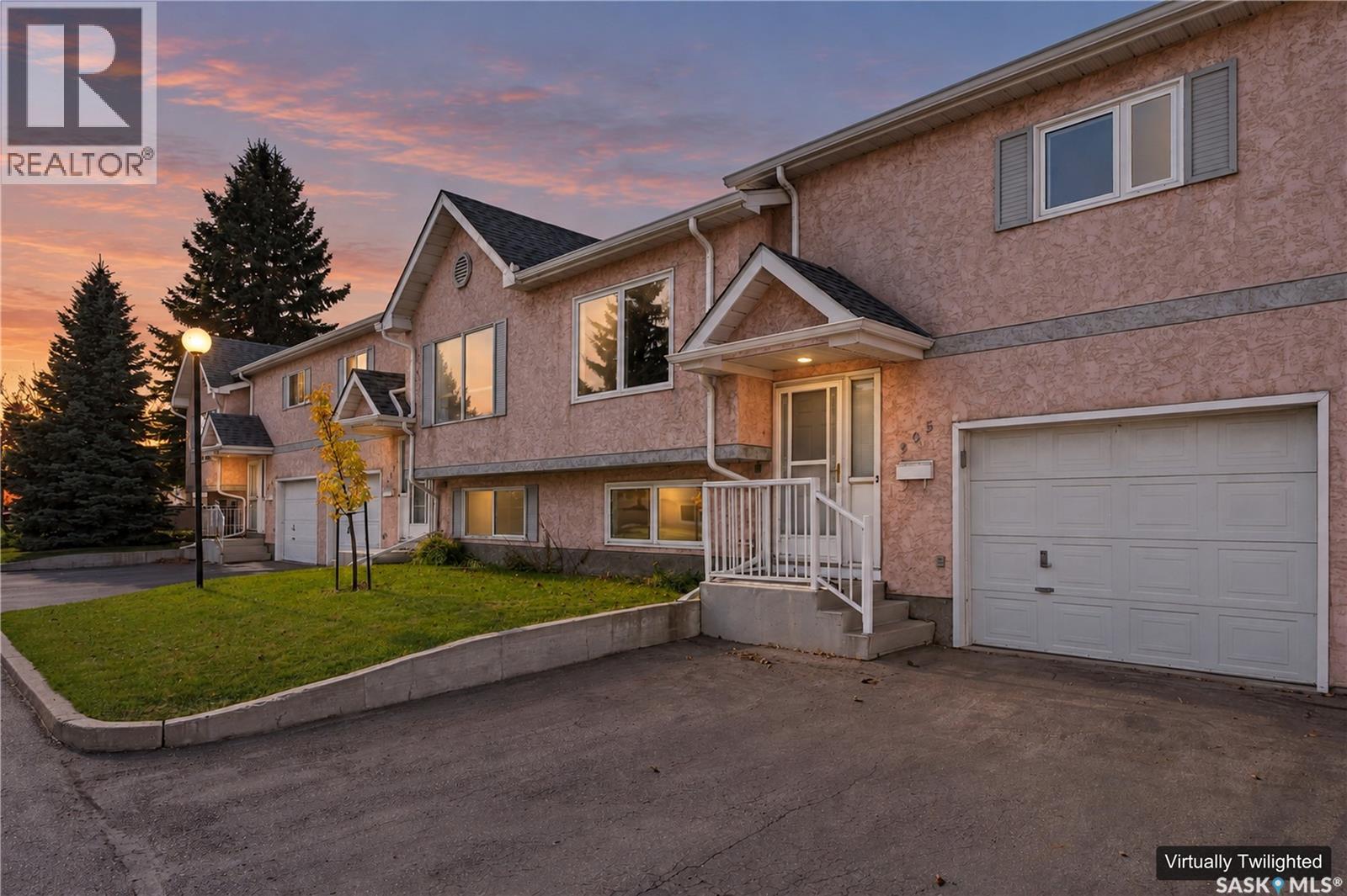 305 610 Perehudoff Crescent, Saskatoon, Saskatchewan  S7N 4H5 - Photo 1 - SK051541