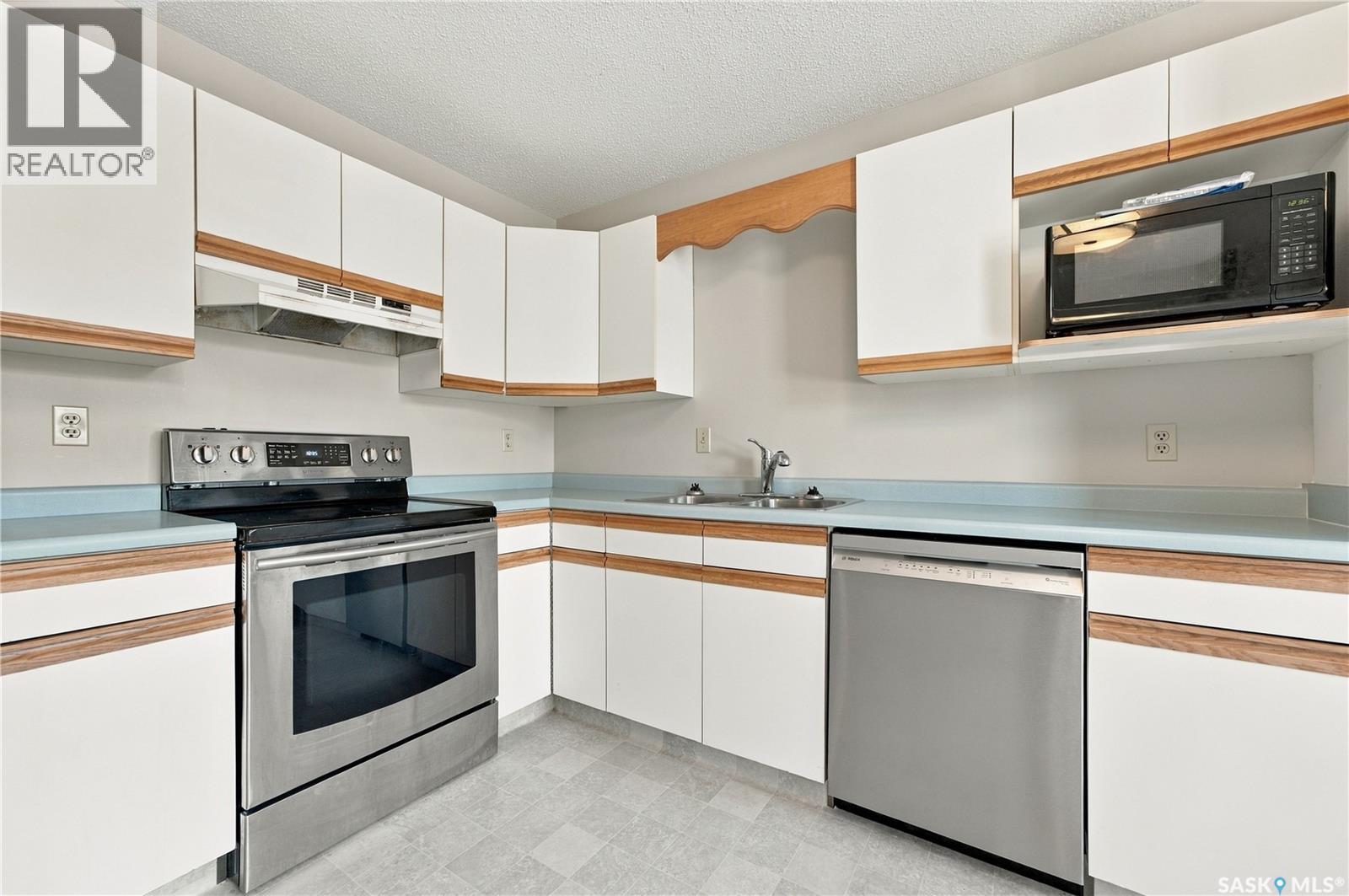 305 610 Perehudoff Crescent, Saskatoon, Saskatchewan  S7N 4H5 - Photo 10 - SK051541