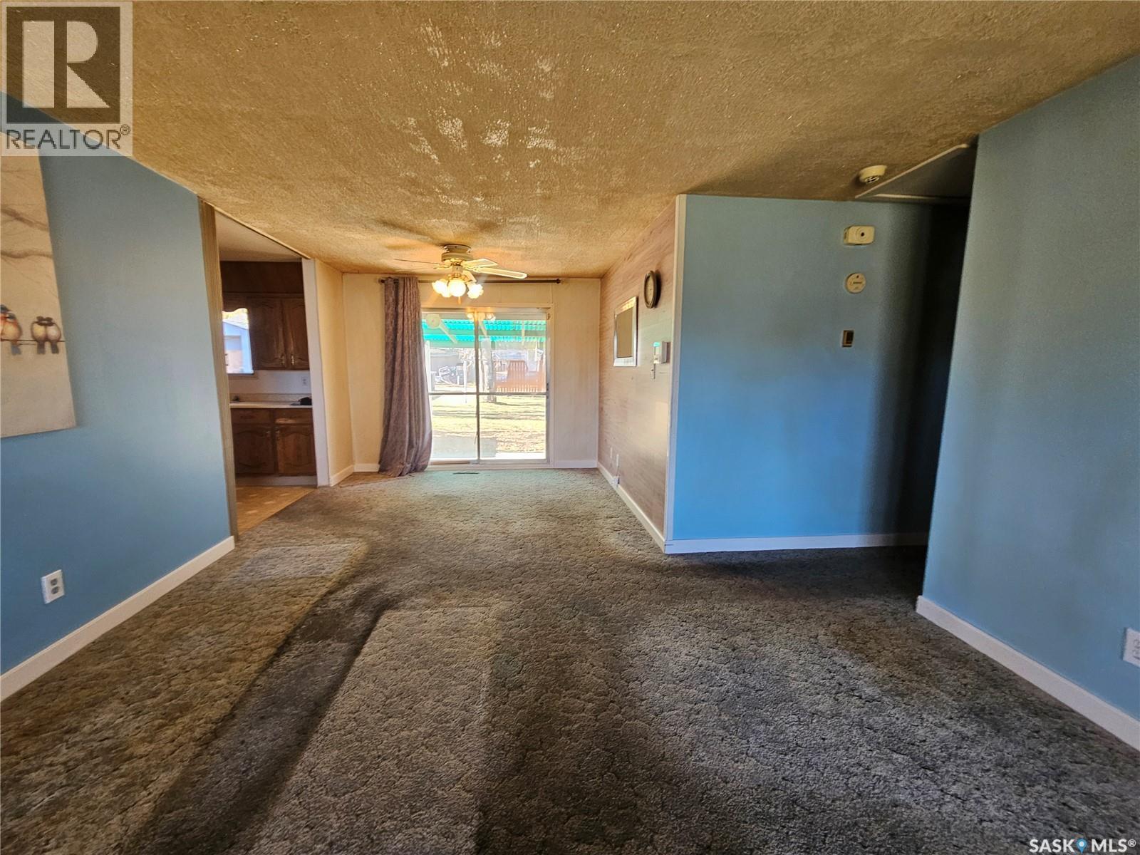 870 11th Avenue Ne, Swift Current, Saskatchewan  S9H 2V4 - Photo 5 - SK051499