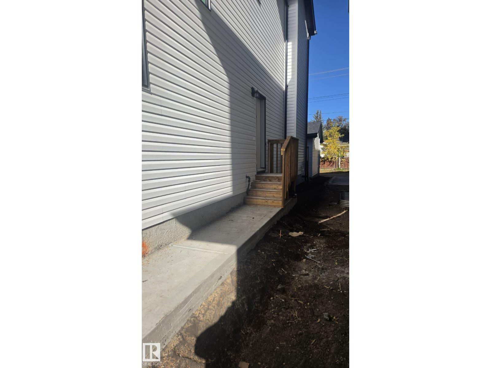 14610 85 AV NW