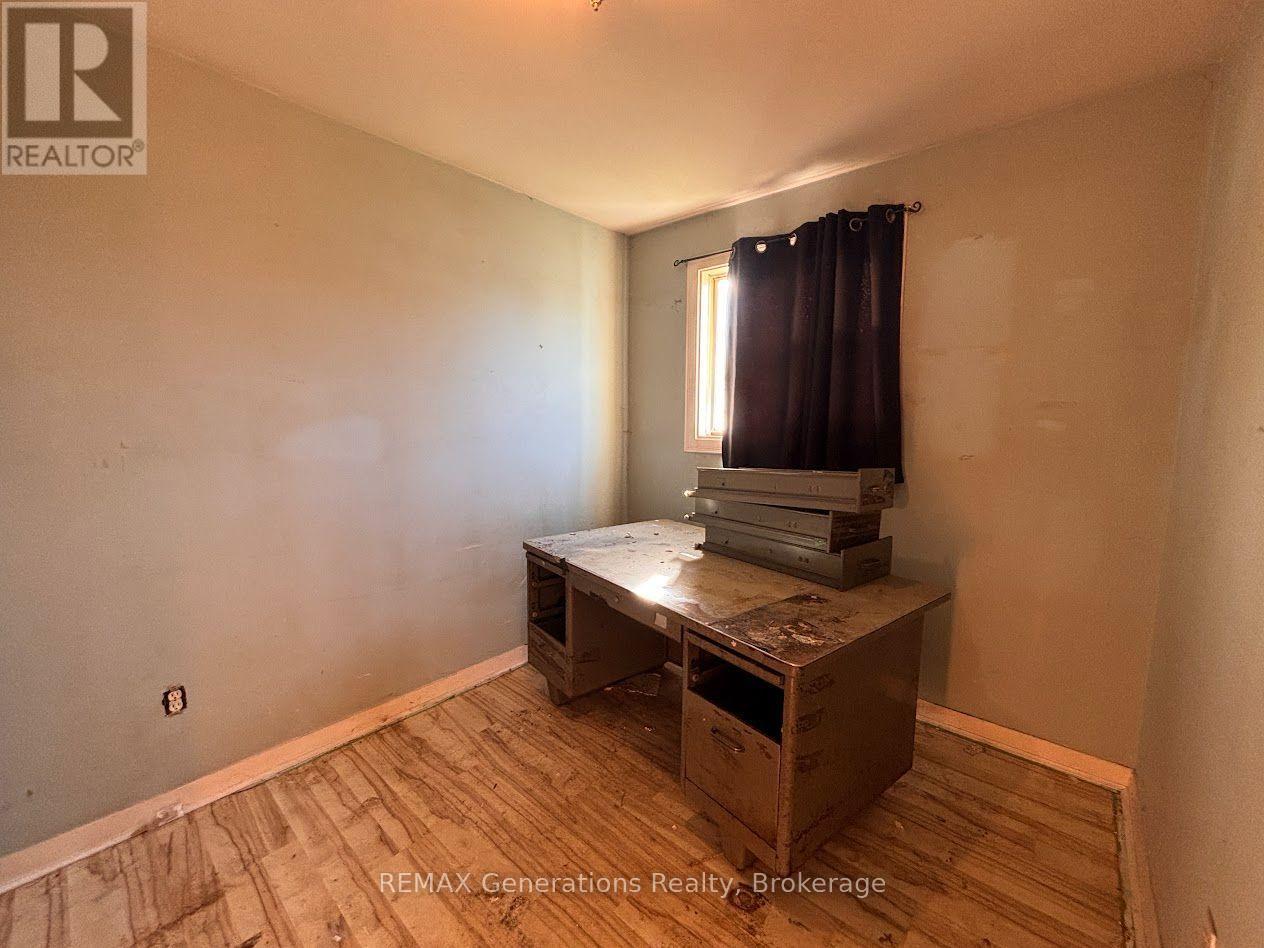 71 Manitou Road, Manitouwadge, Ontario  P0T 2C0 - Photo 11 - X13245132