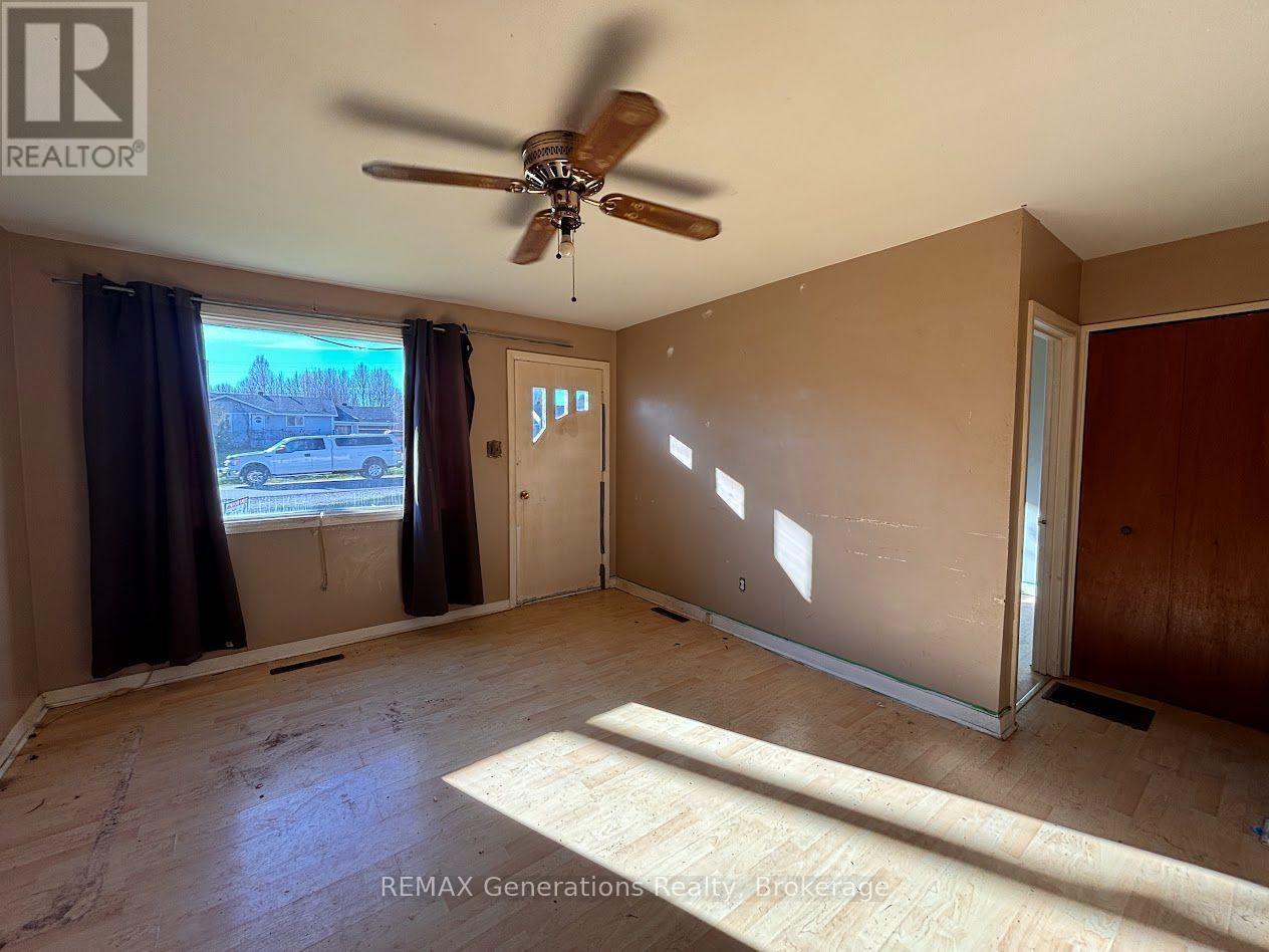 71 Manitou Road, Manitouwadge, Ontario  P0T 2C0 - Photo 4 - X13245132