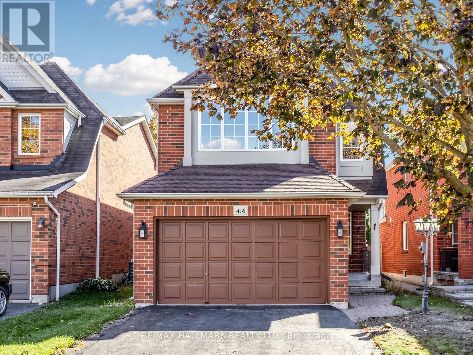 416 HEDDLE CRESCENT, Newmarket, Ontario