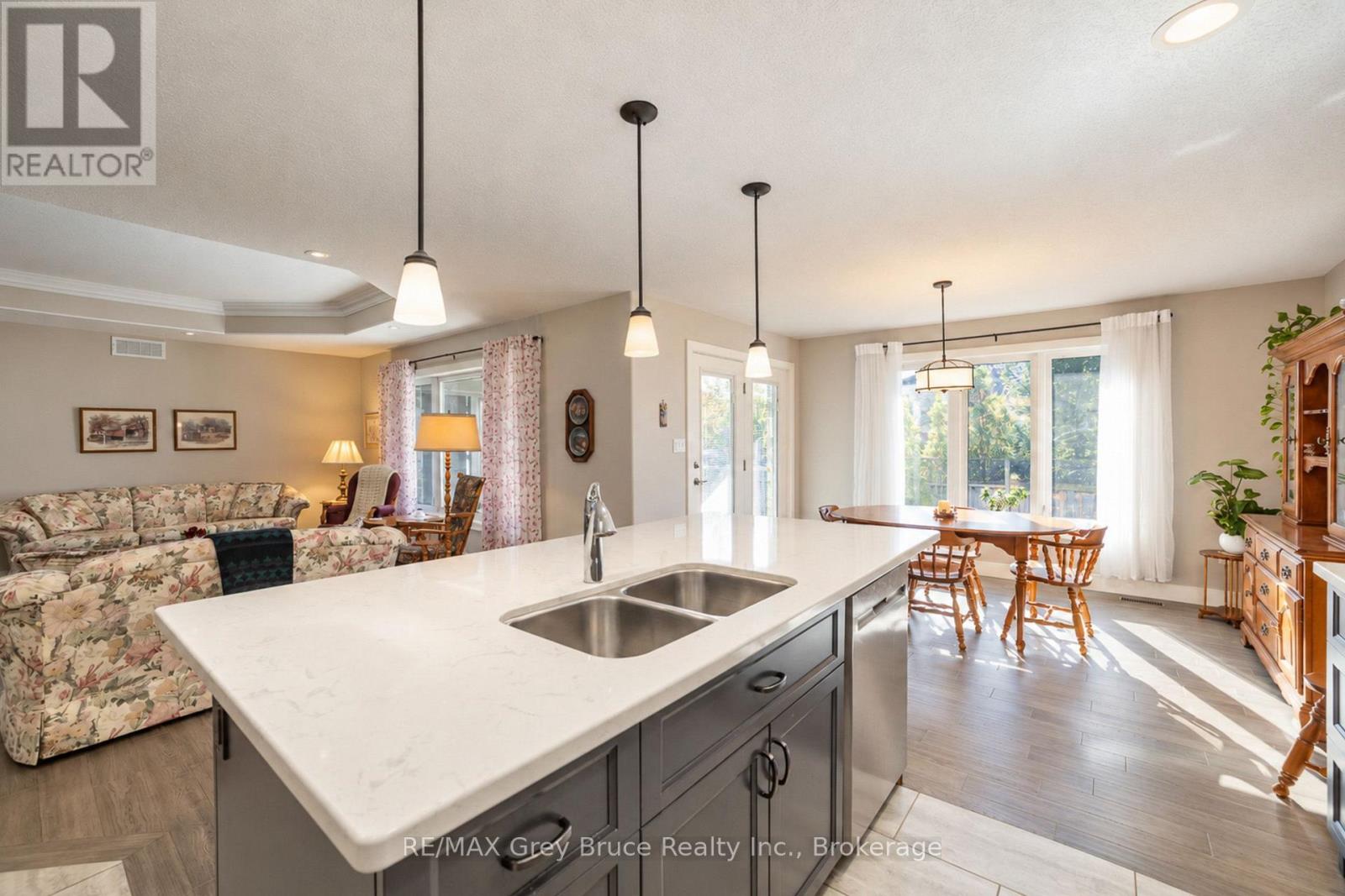 397 3rd Street S, Hanover, Ontario  N4N 1B4 - Photo 13 - X14098582
