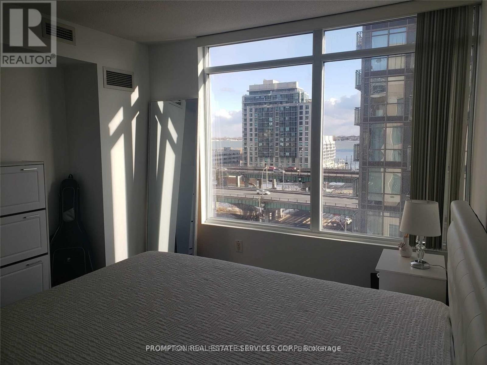 817 - 15 Brunel Court, Toronto, Ontario  M5V 3Y6 - Photo 9 - C14098460