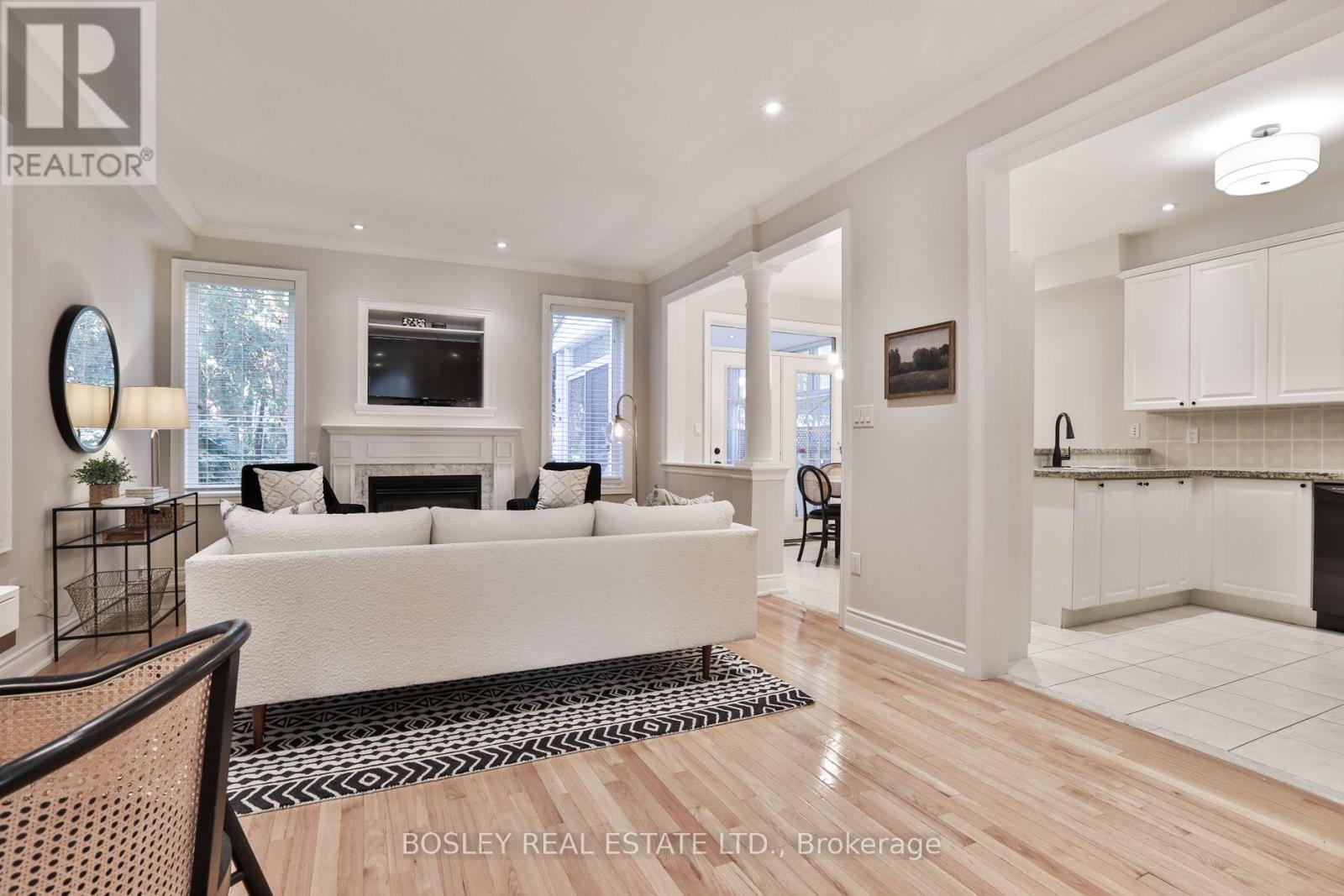 12 A Preakness Drive, Toronto, Ontario  M3B 3S1 - Photo 6 - C14098494