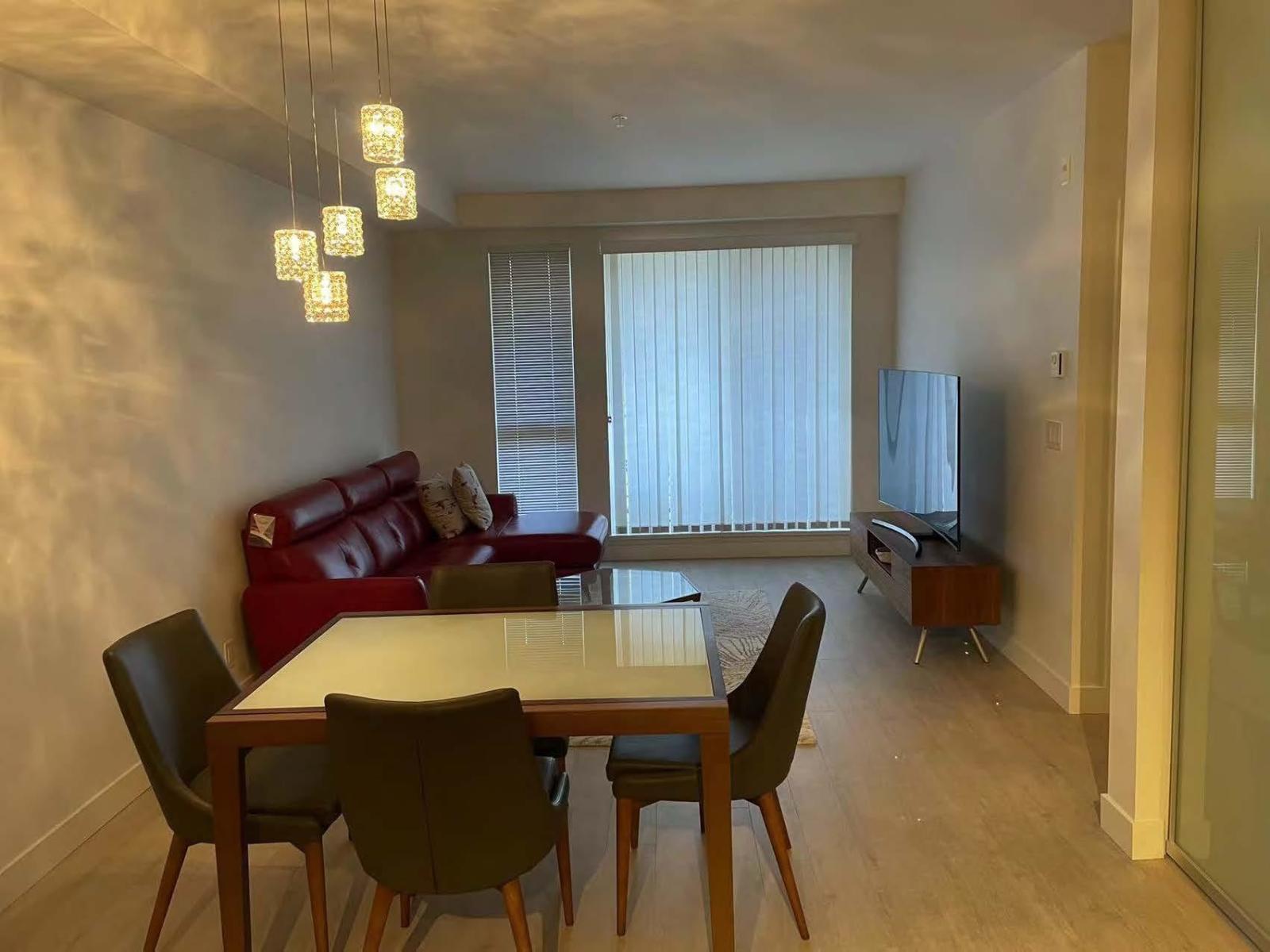 2** 13931 FRASER HIGHWAY