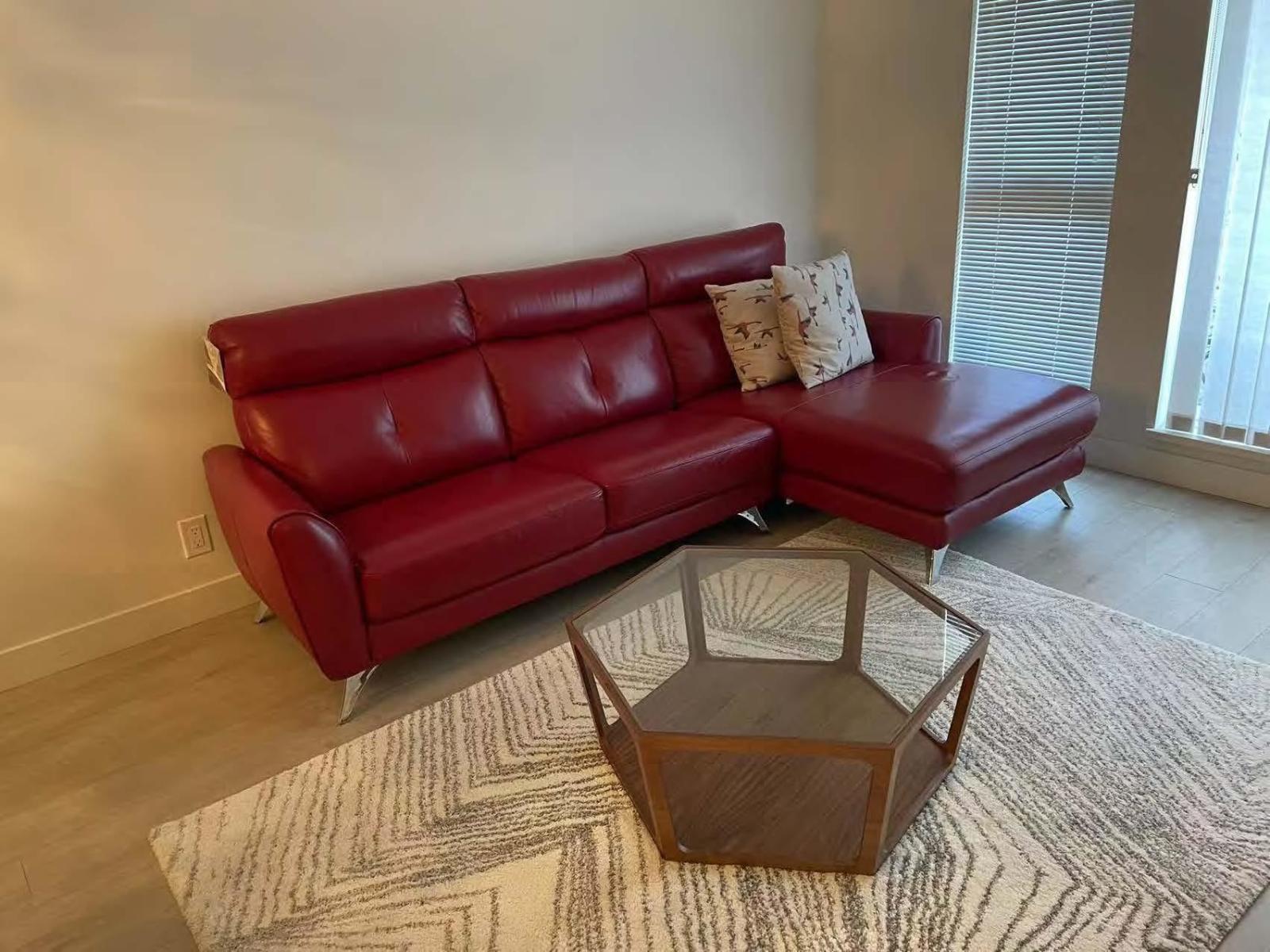 2** 13931 FRASER HIGHWAY