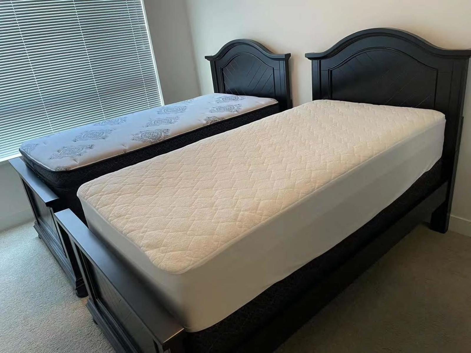2** 13931 FRASER HIGHWAY