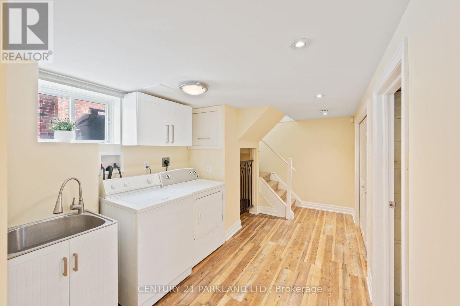 6 Roblin Avenue, Toronto, Ontario M4C 3P8 - Photo 35 - E14098444