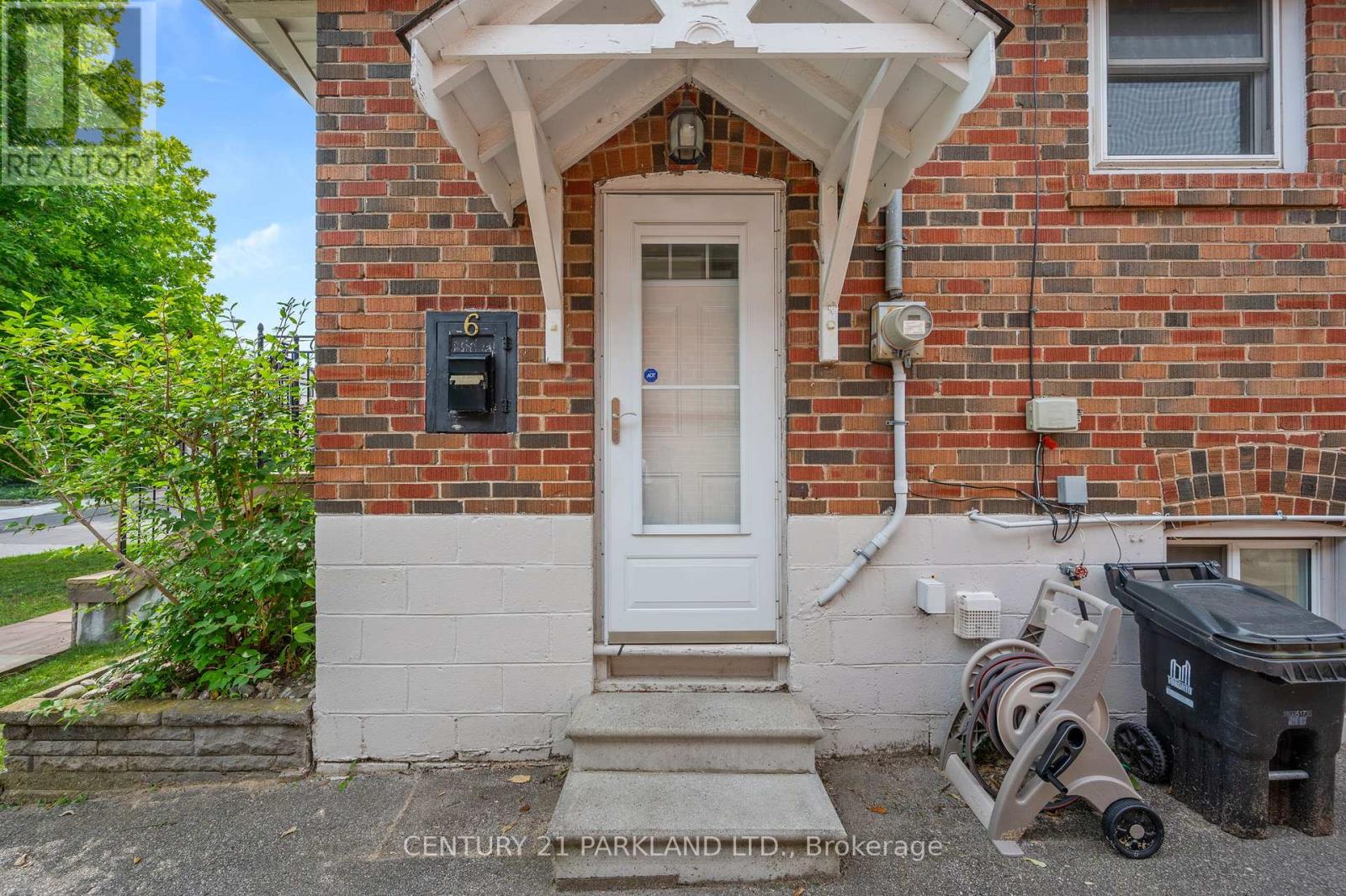 6 Roblin Avenue, Toronto, Ontario M4C 3P8 - Photo 36 - E14098444