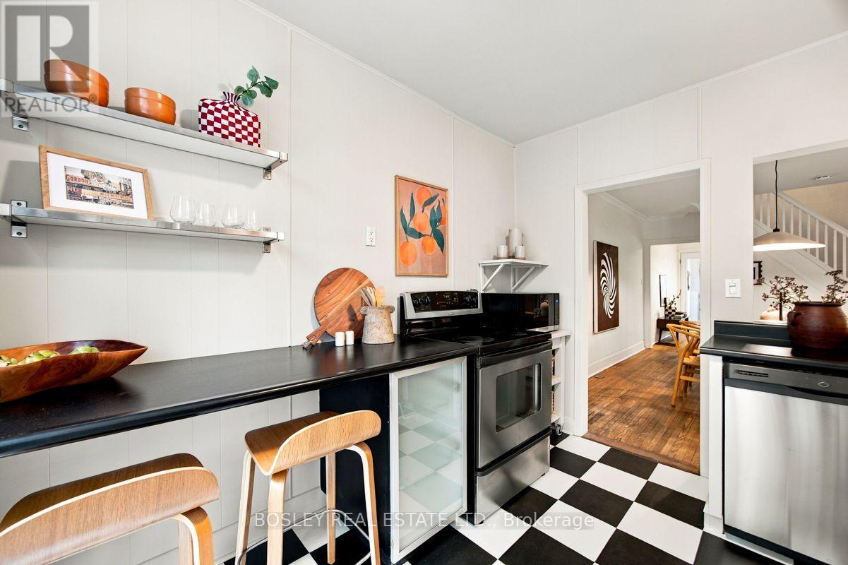 158 Bastedo Avenue, Toronto (Woodbine Corridor), Ontario  M4C 3N1 - Photo 13 - E14098466