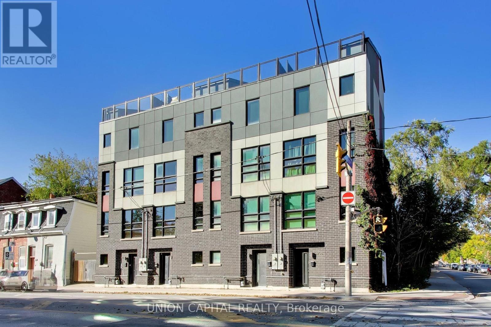 952 Dundas Street E, Toronto, Ontario  M4M 1R3 - Photo 2 - E14098502