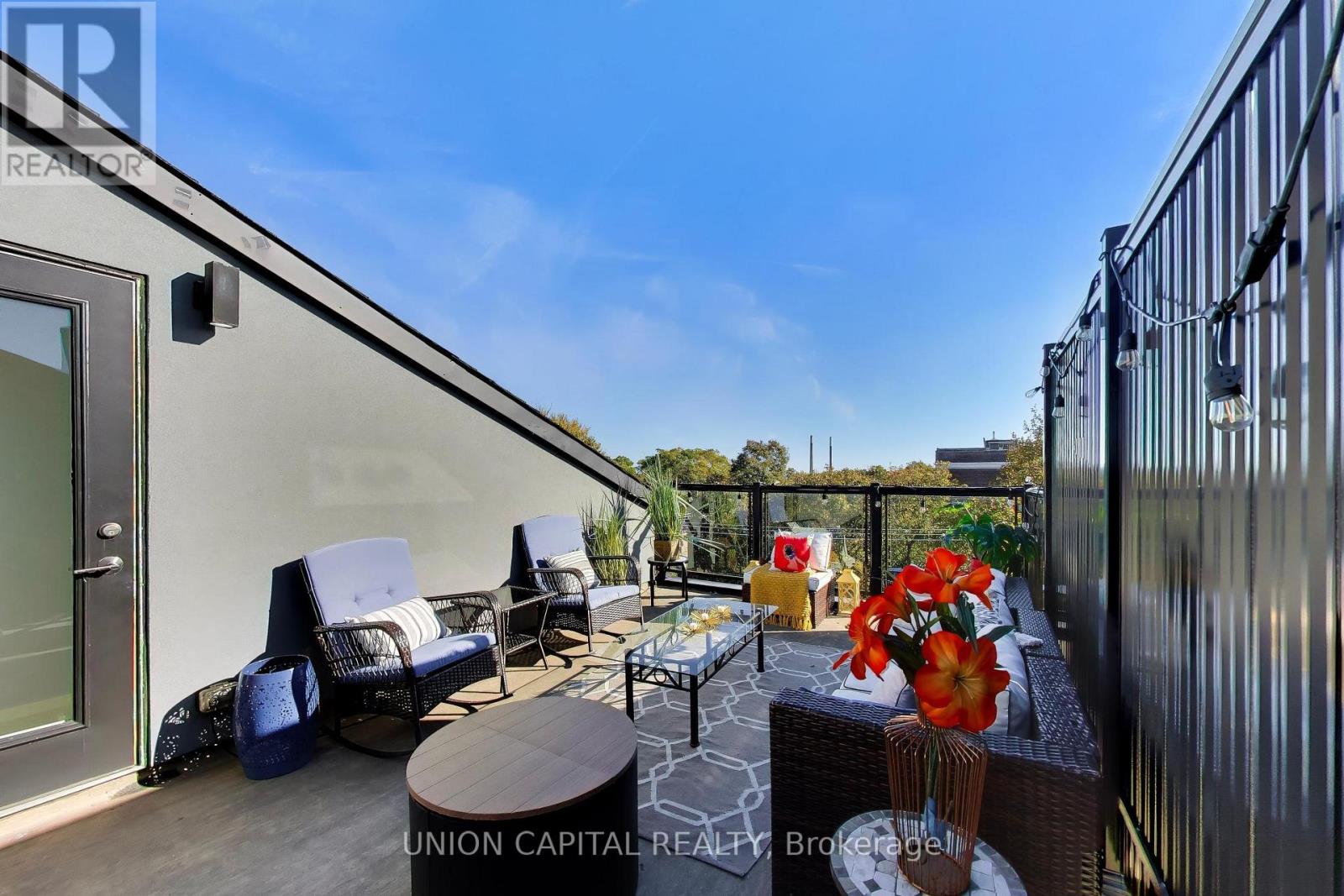 952 Dundas Street E, Toronto, Ontario  M4M 1R3 - Photo 31 - E14098502