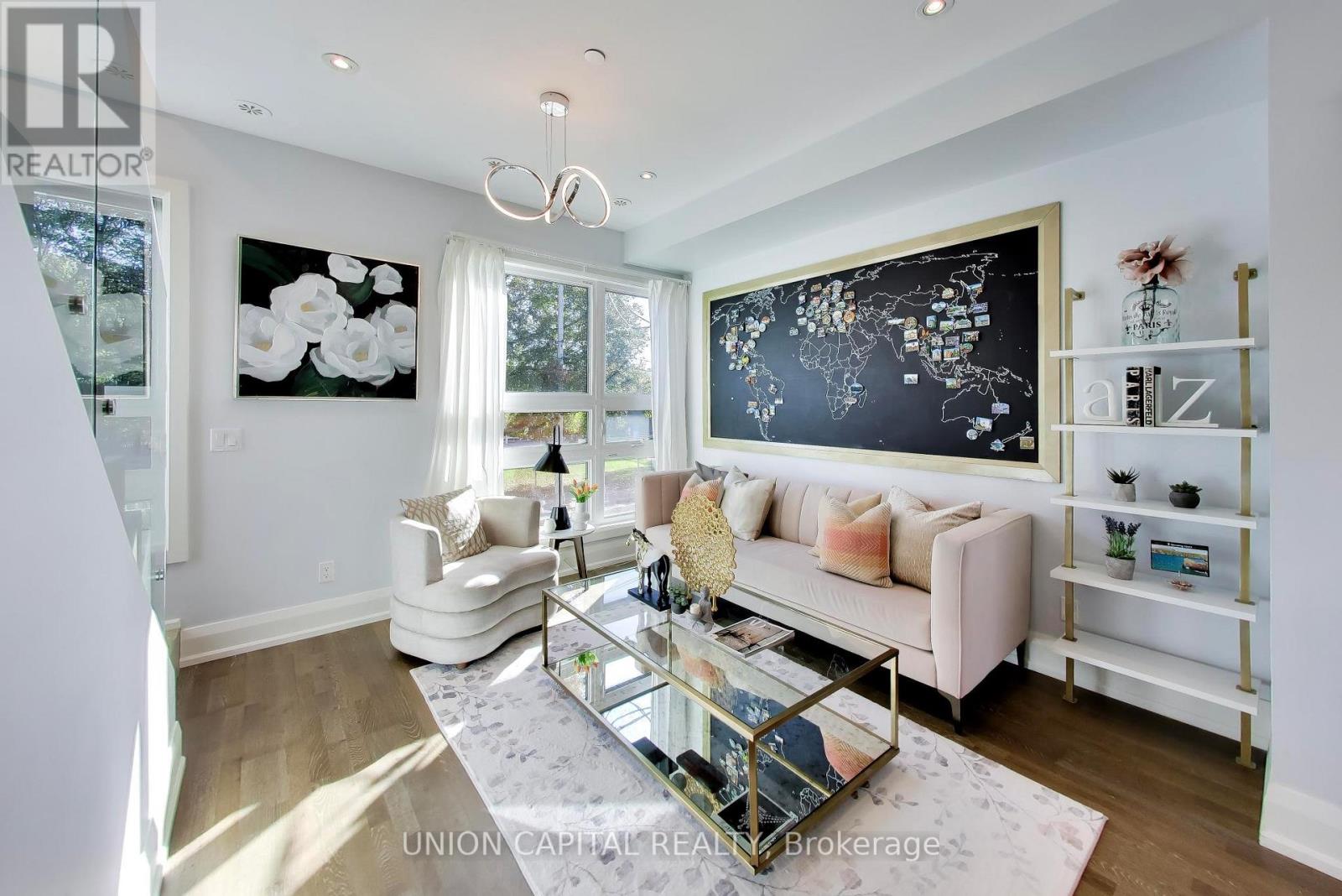 952 Dundas Street E, Toronto, Ontario  M4M 1R3 - Photo 8 - E14098502