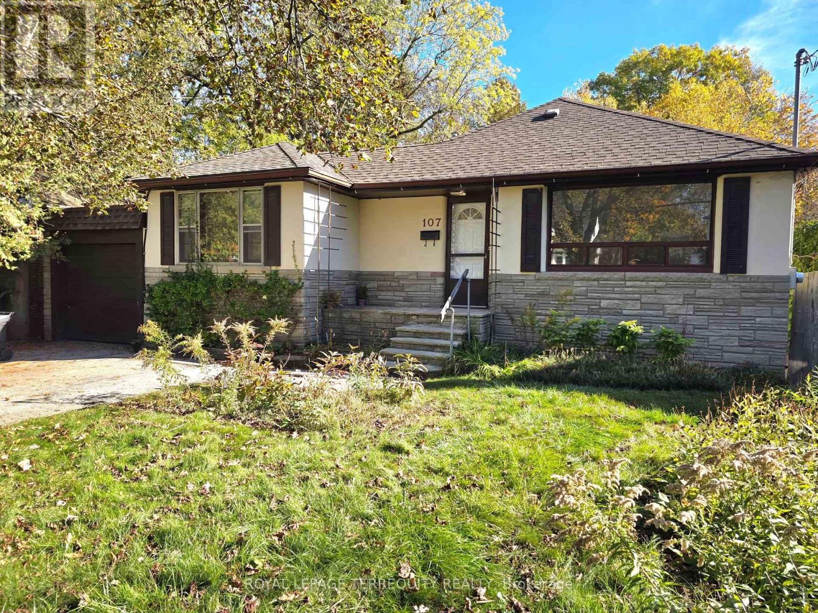 107 CLIFFCREST DRIVE