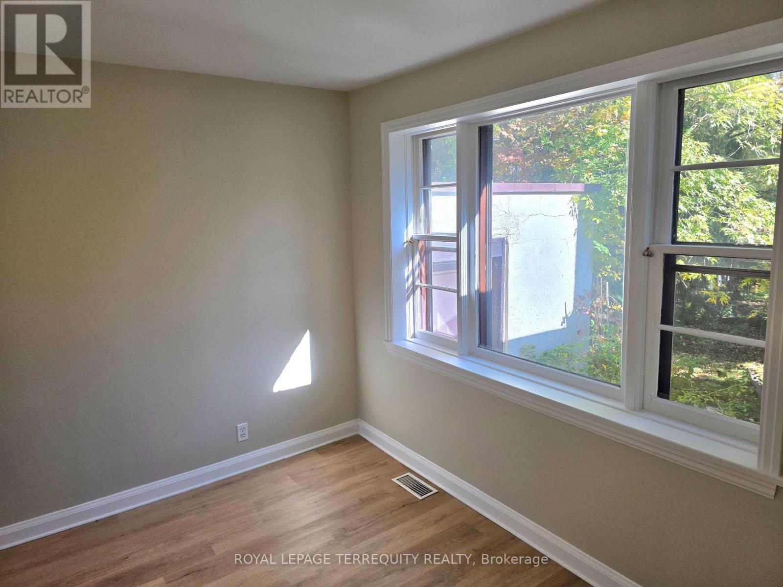 107 Cliffcrest Drive, Toronto, Ontario M1M 2K1 - Photo 4 - E14098594
