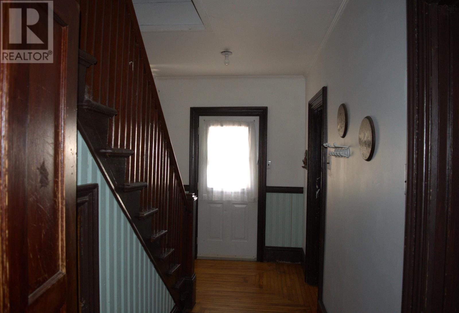 54 Centre Street, Truro, Nova Scotia  B2N 2K1 - Photo 4 - 202626236