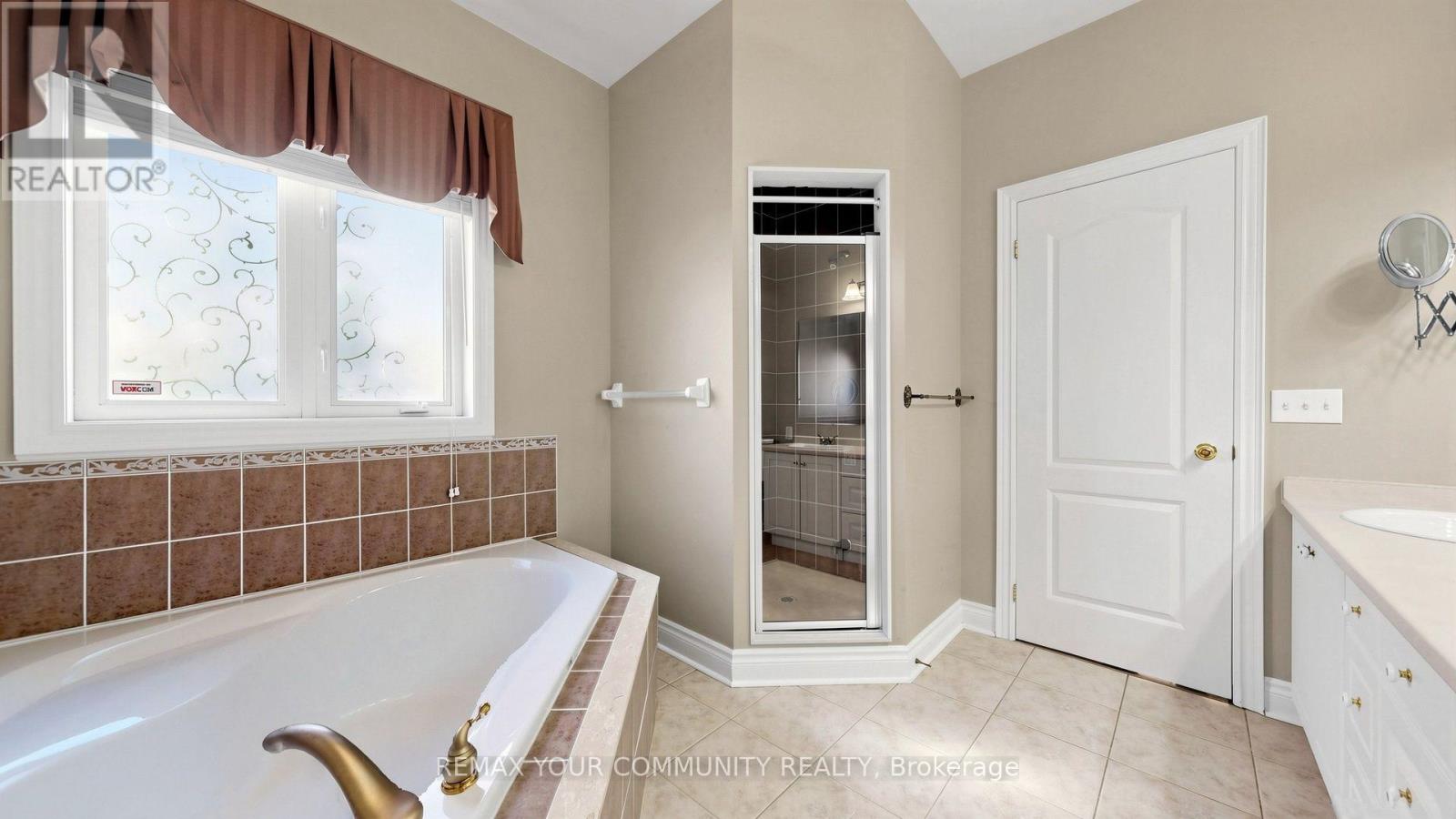 45 Manorwood Drive, Markham, Ontario  L6C 2T5 - Photo 22 - N14098456