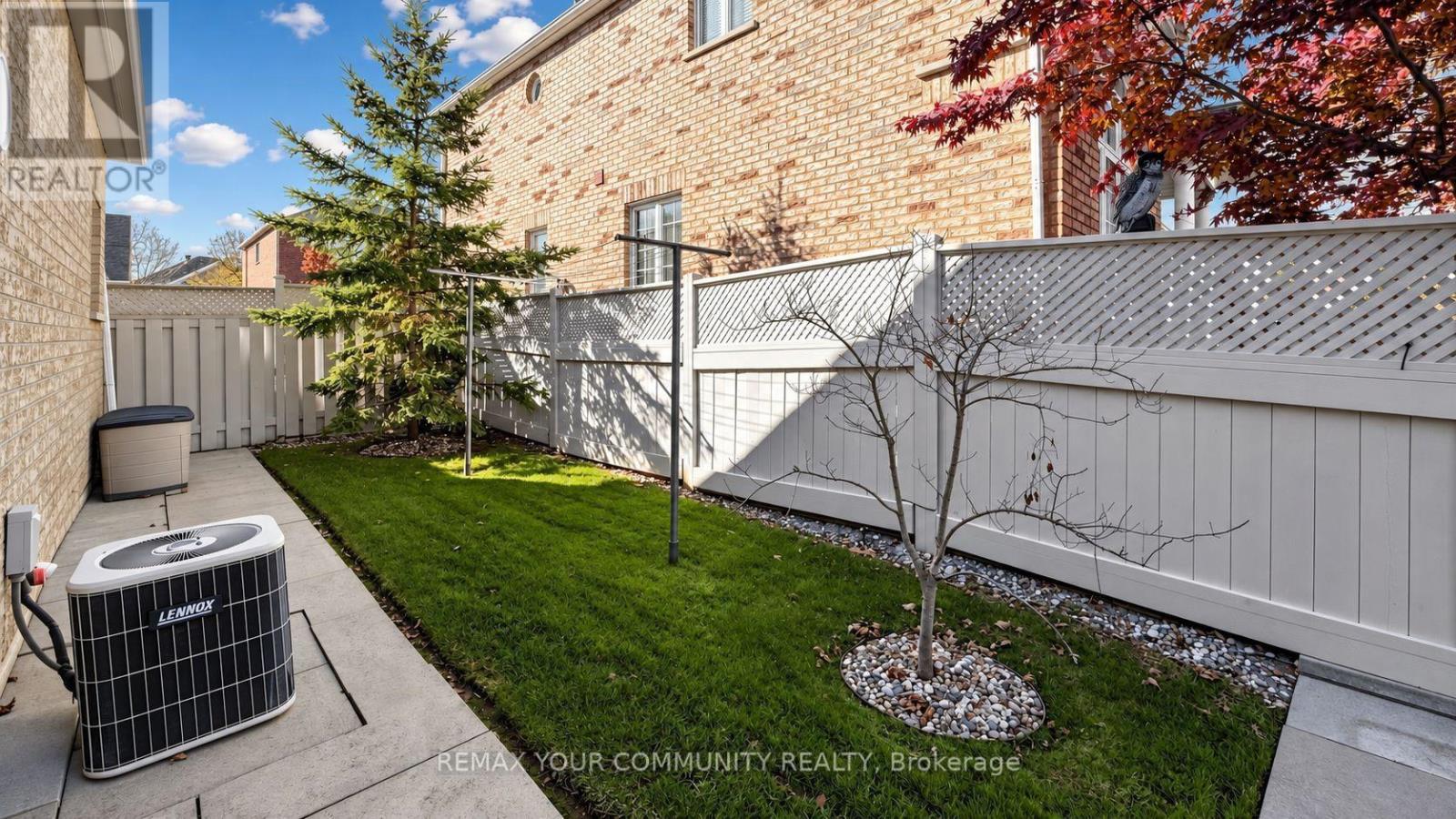 45 Manorwood Drive, Markham, Ontario  L6C 2T5 - Photo 41 - N14098456