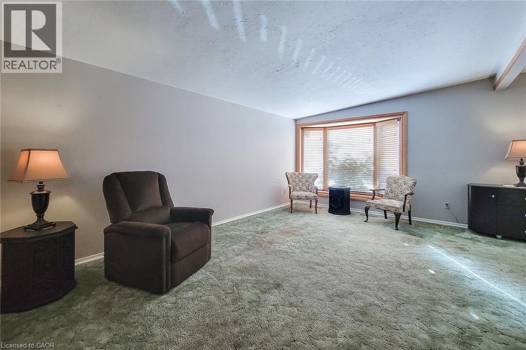 286 Mohawk Road W, Hamilton, Ontario  L9C 1W3 - Photo 4 - 40872405