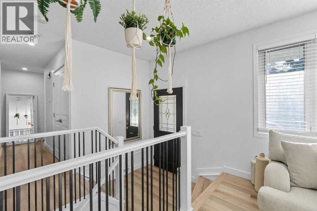 4420 Maryvale Road NE, Calgary, Alberta  T2A 2V2 - Photo 3 - A2352092