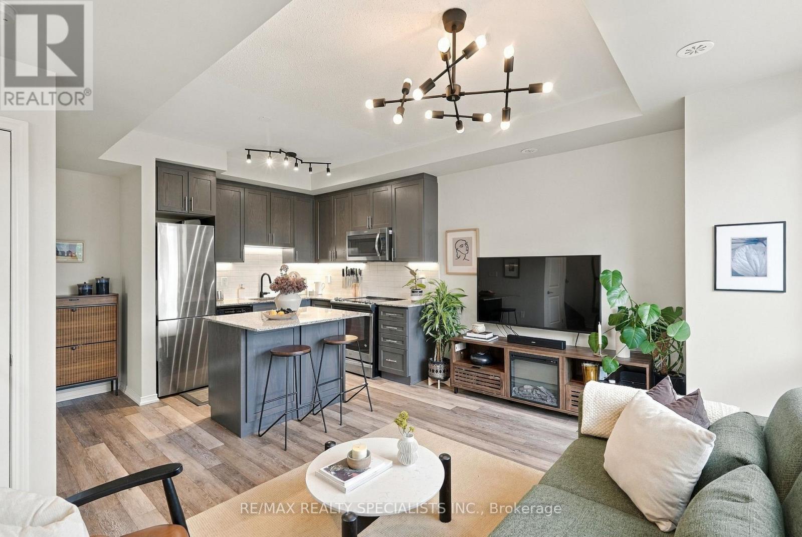 5 - 24 Fieldway Road, Toronto, Ontario  M8Z 0E3 - Photo 2 - W14098398