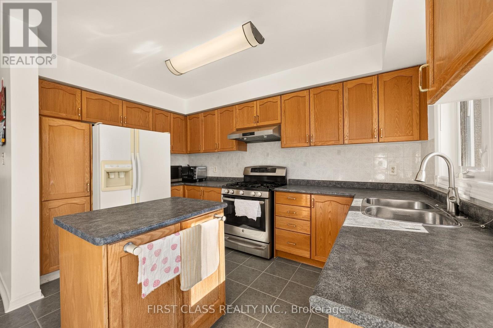 38 Pacific Wind Crescent, Brampton, Ontario  L6R 2B1 - Photo 17 - W14098430