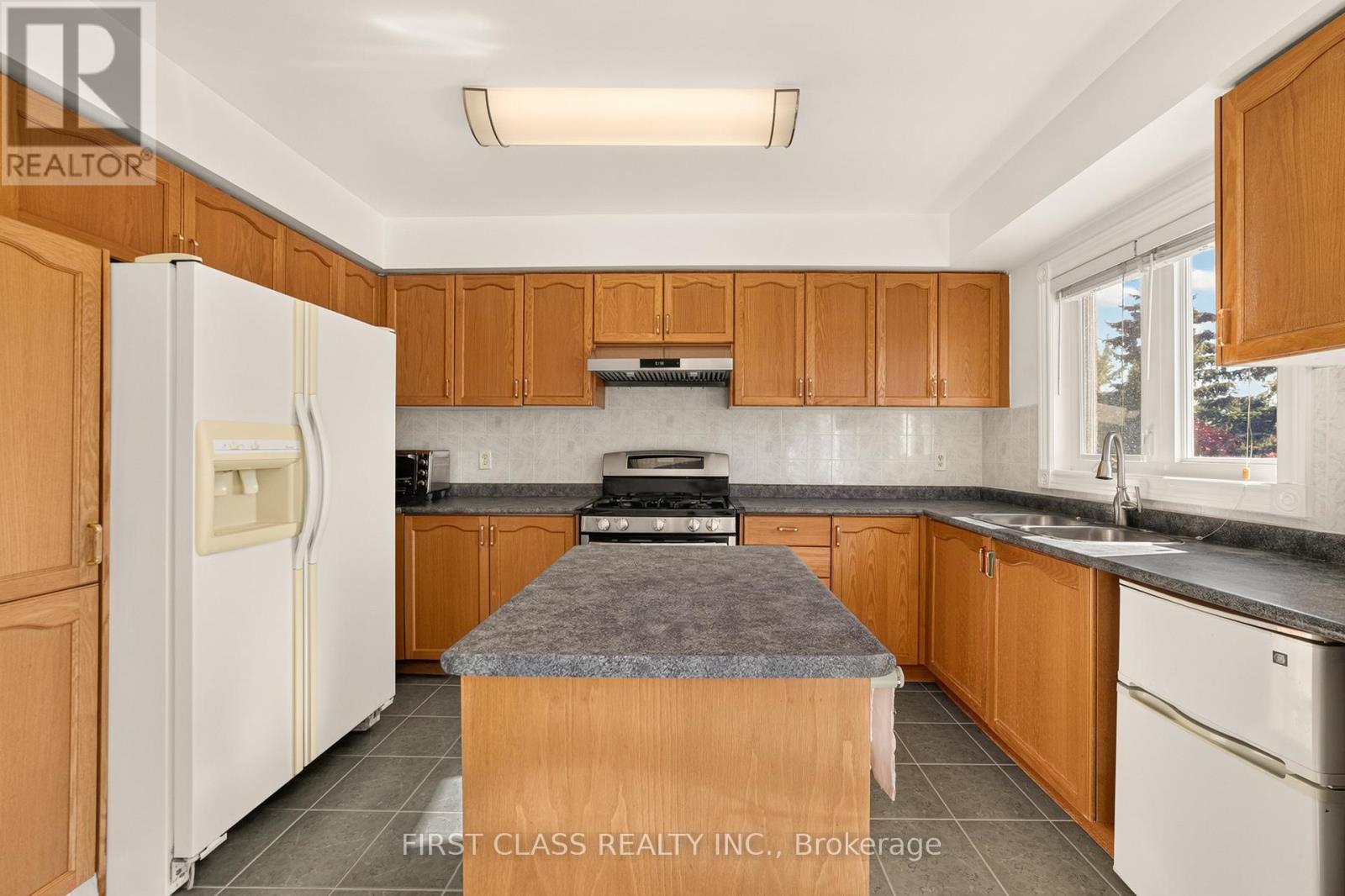 38 Pacific Wind Crescent, Brampton, Ontario  L6R 2B1 - Photo 18 - W14098430