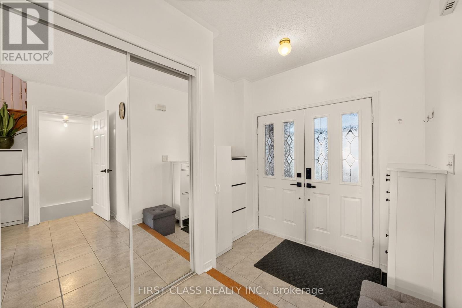 38 Pacific Wind Crescent, Brampton, Ontario  L6R 2B1 - Photo 5 - W14098430