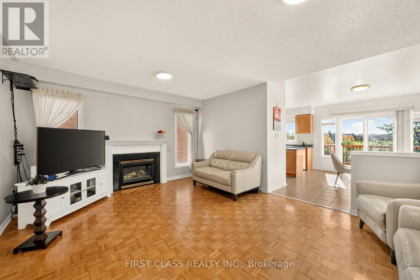 38 Pacific Wind Crescent, Brampton, Ontario  L6R 2B1 - Photo 6 - W14098430