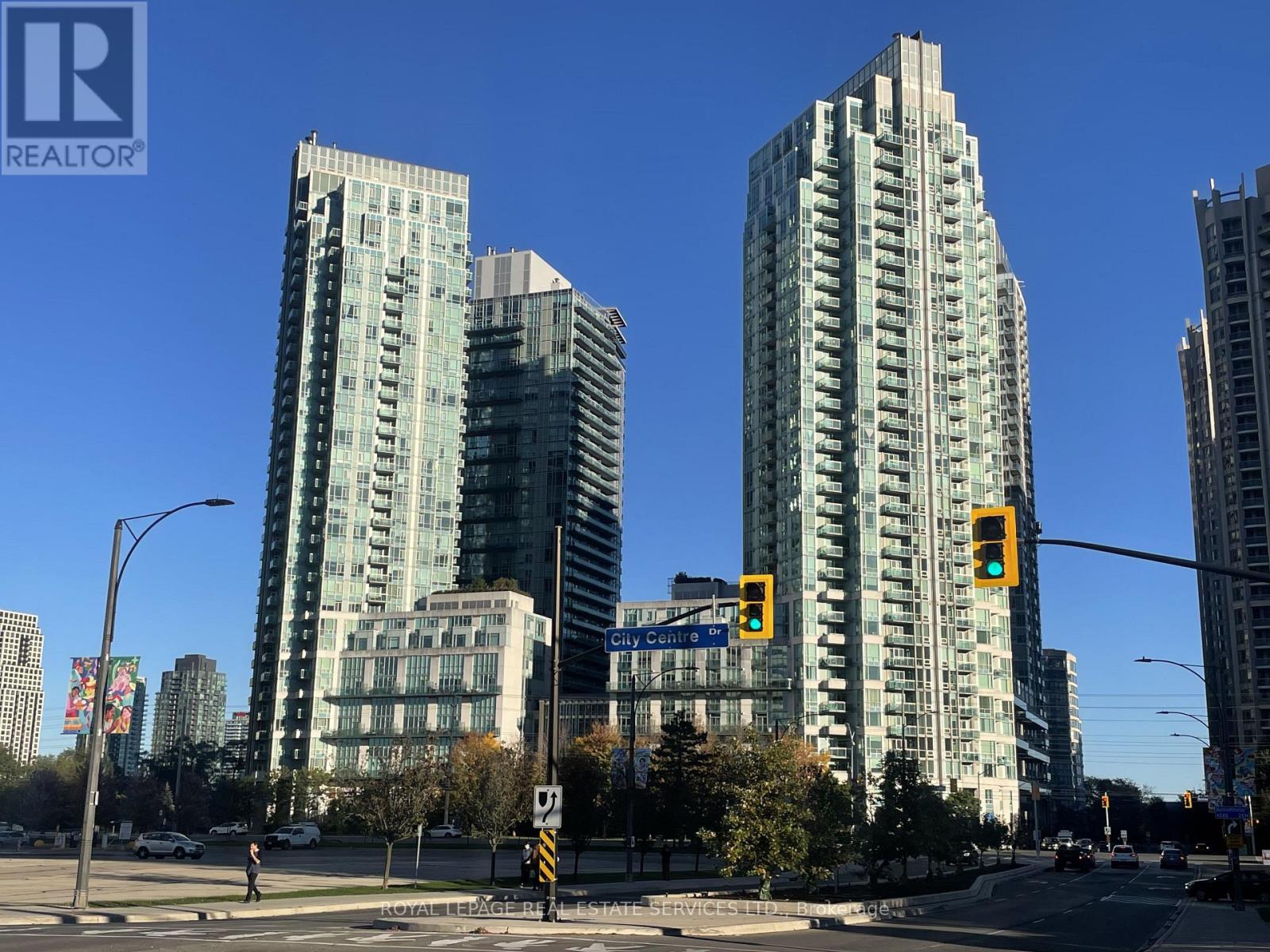 2006 - 3939 DUKE OF YORK BOULEVARD