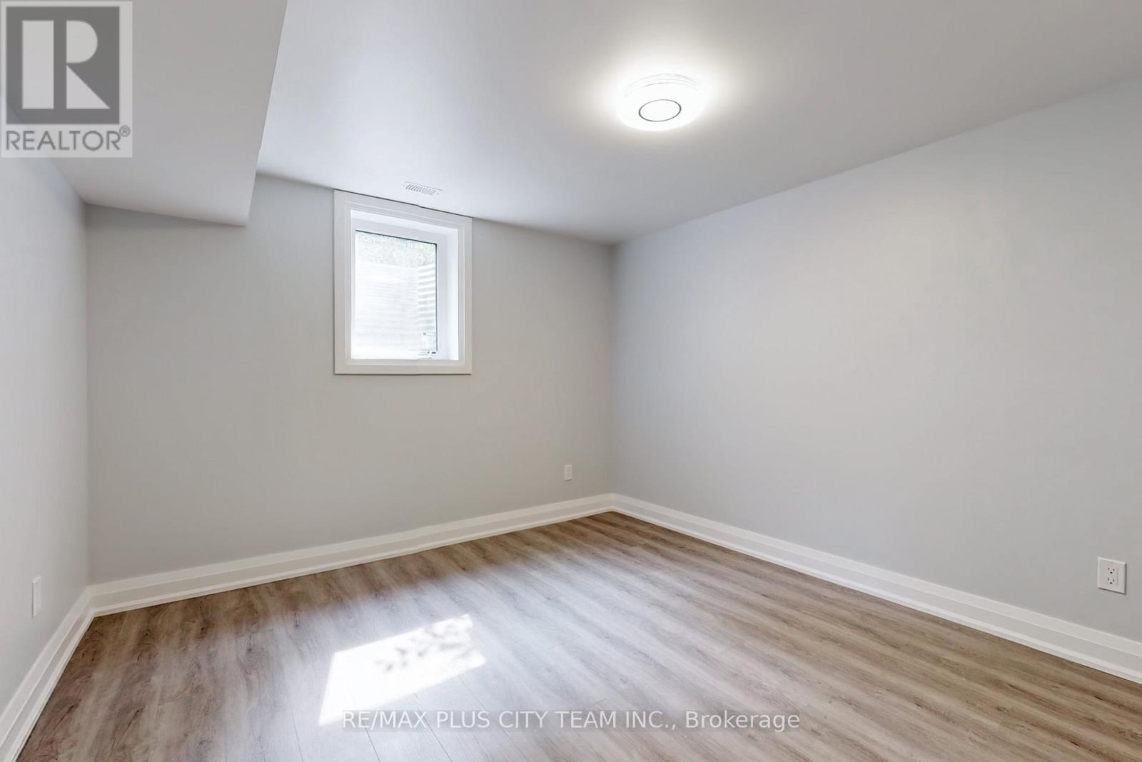 Bsmt - 31 Leacrest Street, Brampton, Ontario  L6S 3K5 - Photo 17 - W14098554