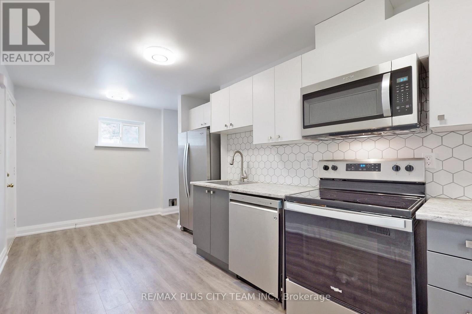 Bsmt - 31 Leacrest Street, Brampton, Ontario  L6S 3K5 - Photo 4 - W14098554