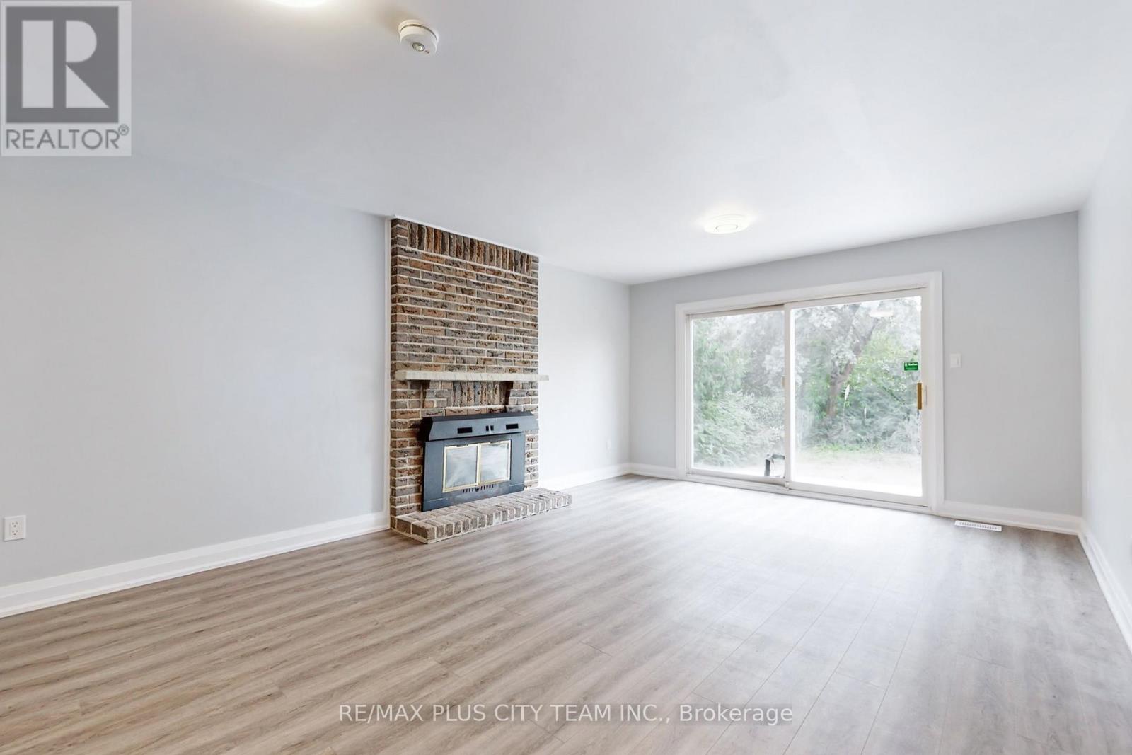 Bsmt - 31 Leacrest Street, Brampton, Ontario  L6S 3K5 - Photo 7 - W14098554