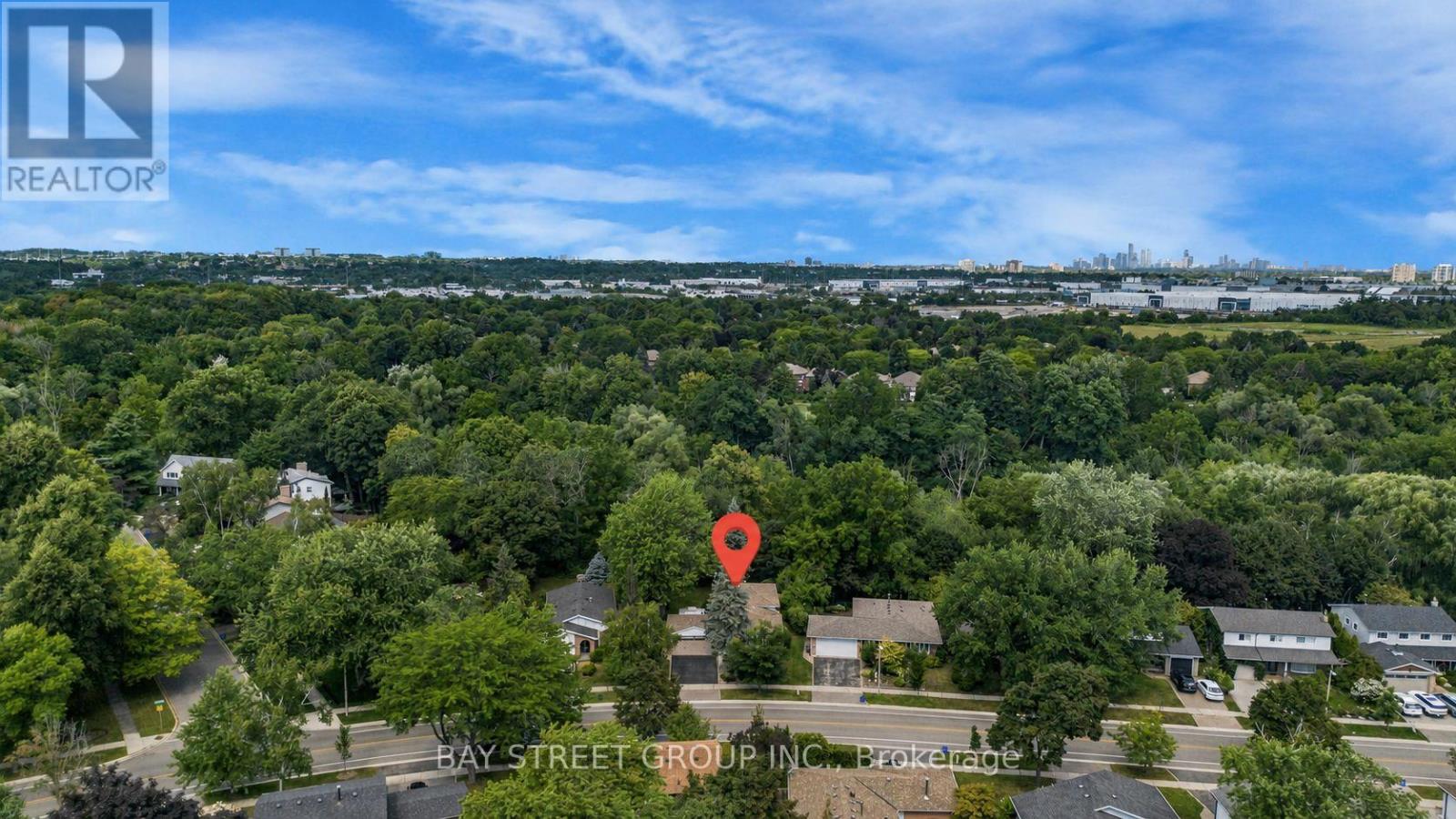 2283 Devon Road, Oakville, Ontario  L6J 5R2 - Photo 2 - W14098556