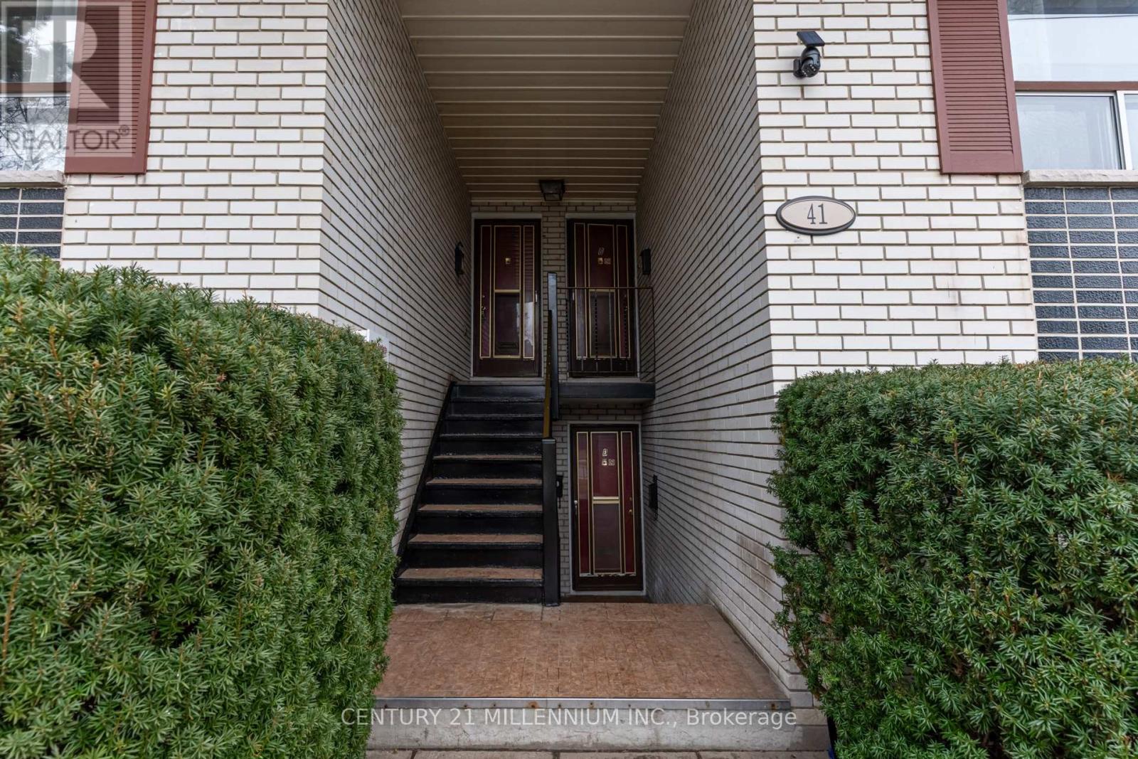 A - 41 English Street, Brampton, Ontario  L6X 1L5 - Photo 2 - W14098596